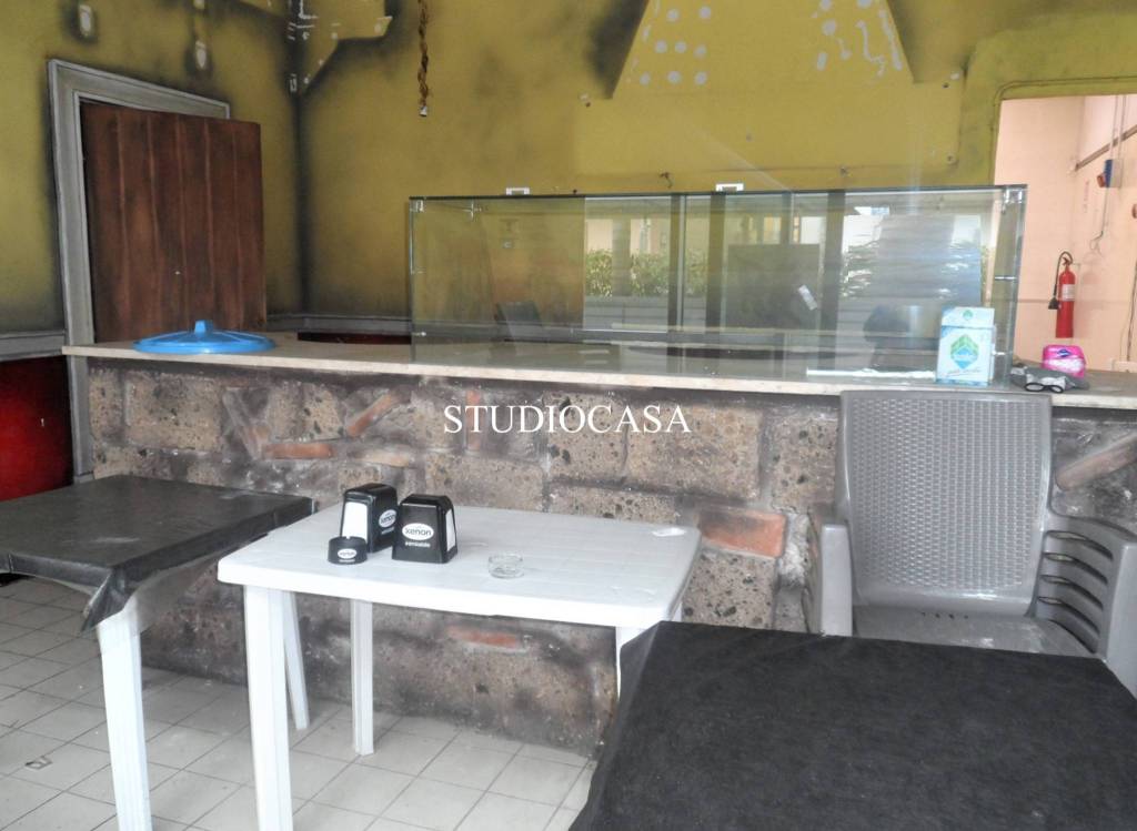 negozio in affitto a Portico di Caserta
