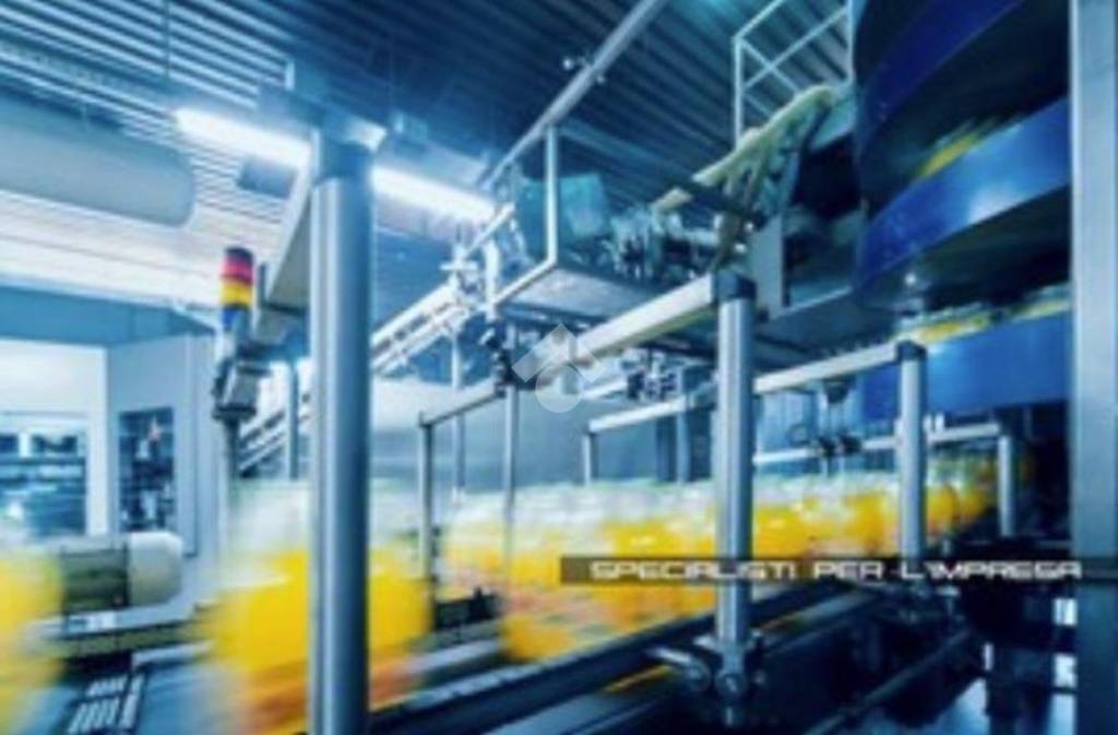 locale commerciale in affitto a Portico di Caserta