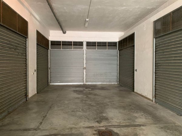 locale di sgombero in affitto a Recale