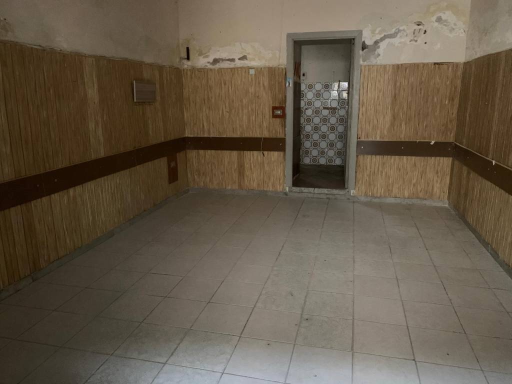 negozio in affitto a Recale