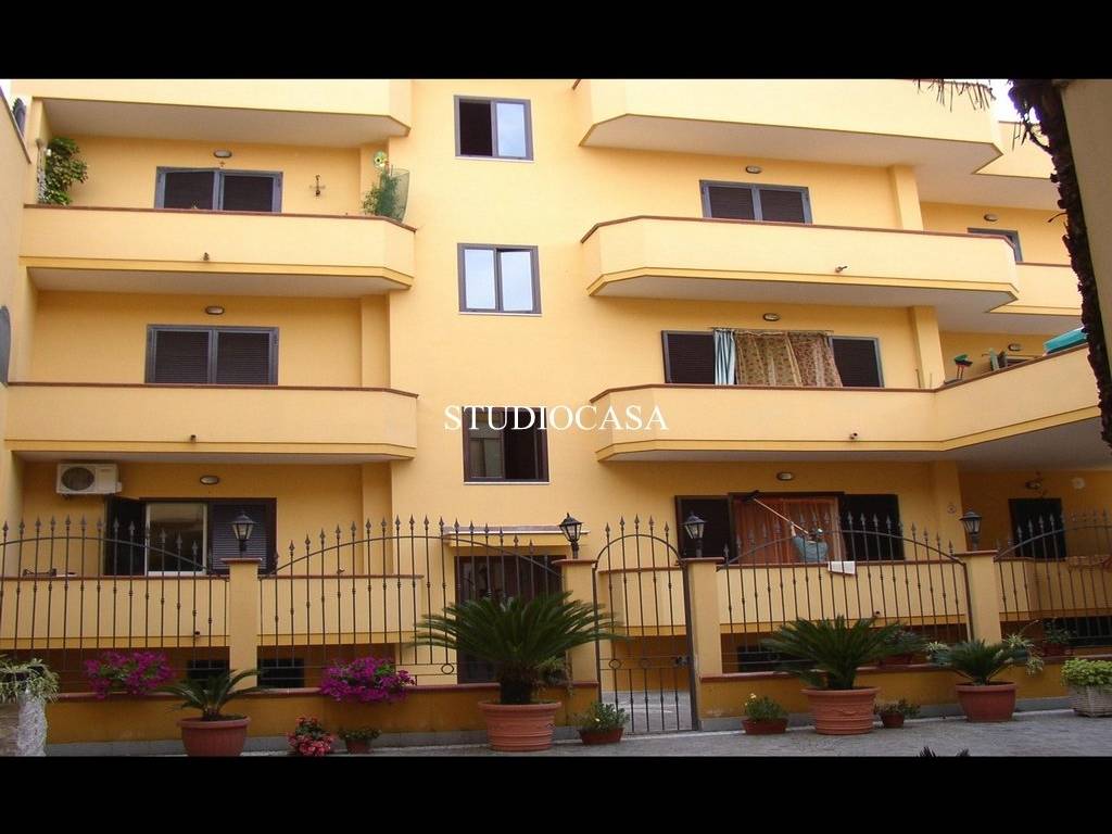 appartamento in affitto a Recale