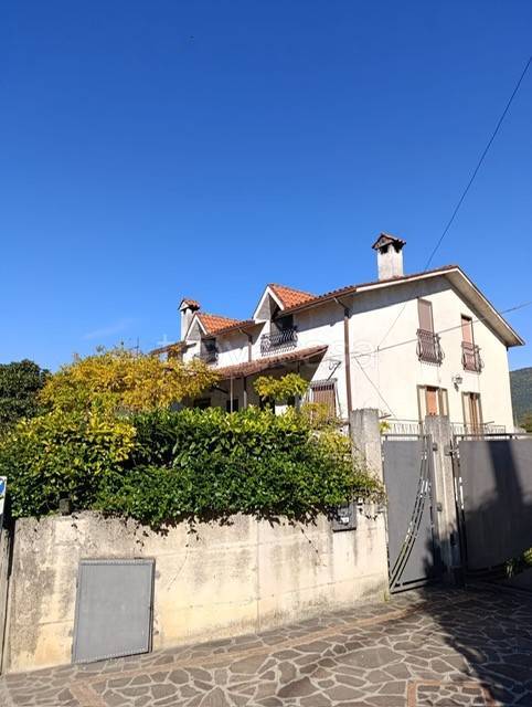 appartamento in affitto a Rocca d'Evandro in zona Bivio Mortola