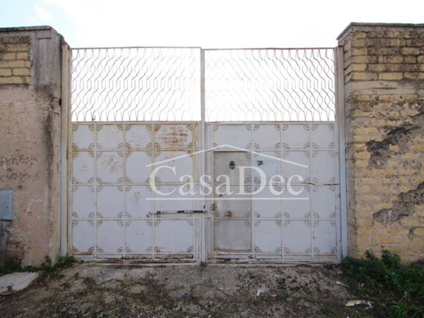 locale commerciale in affitto a San Cipriano d'Aversa