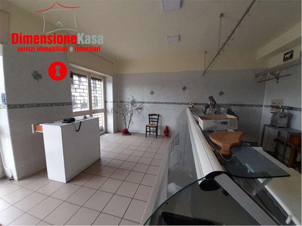 locale commerciale in affitto a San Felice a Cancello in zona Cancello