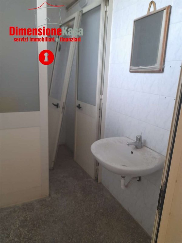 locale commerciale in affitto a San Felice a Cancello