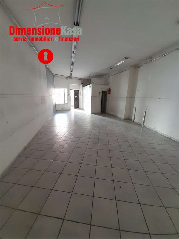 locale commerciale in affitto a San Felice a Cancello in zona Cancello