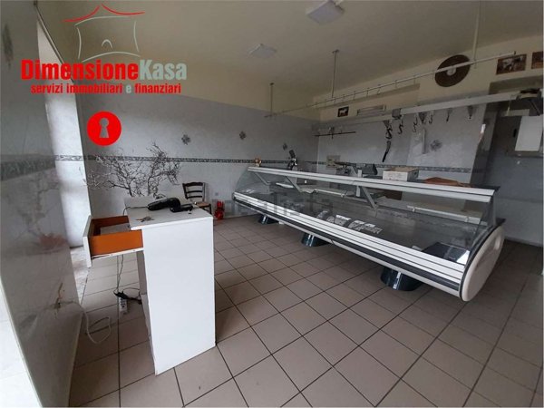 locale commerciale in affitto a San Felice a Cancello in zona Cancello