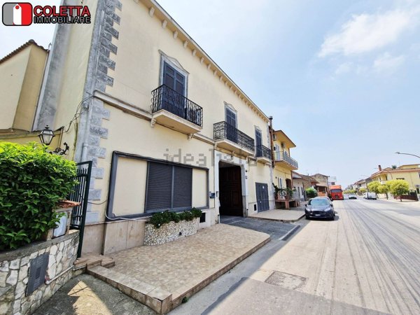 locale commerciale in affitto a San Felice a Cancello in zona Botteghino