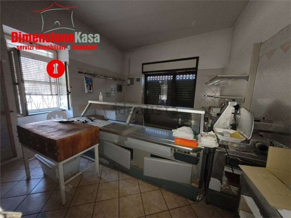 locale commerciale in affitto a San Felice a Cancello