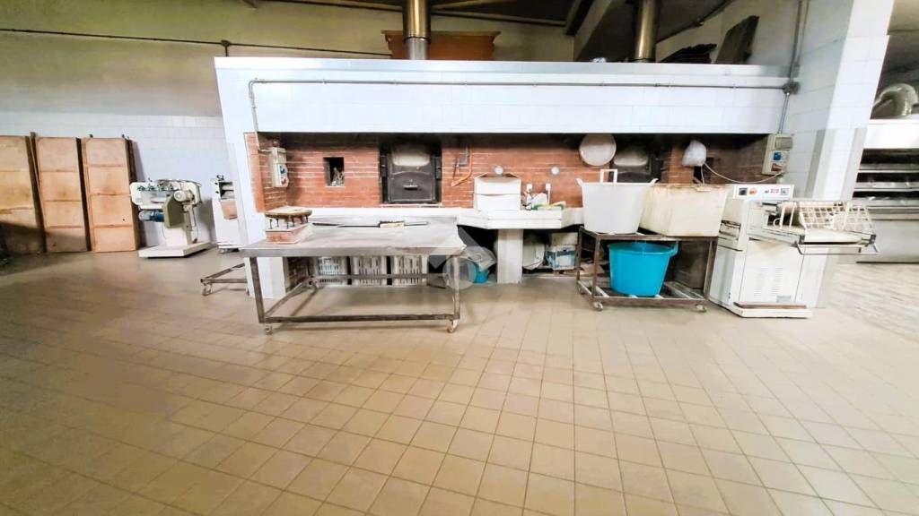 locale commerciale in affitto a San Marcellino