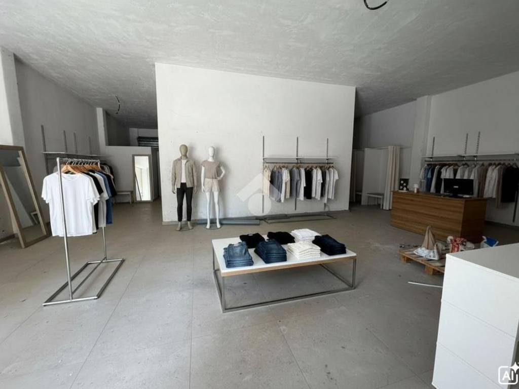 locale commerciale in affitto a San Marcellino