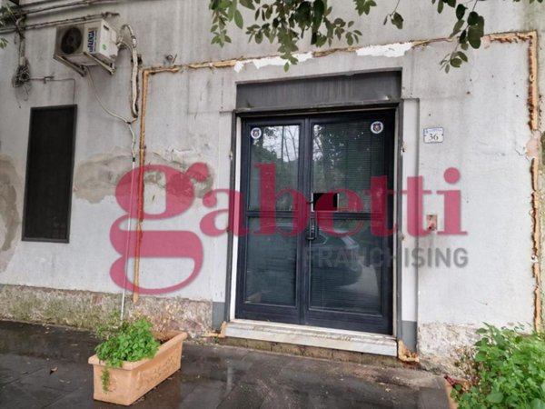 negozio in affitto a San Nicola la Strada