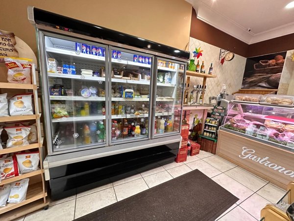 locale commerciale in affitto a San Nicola la Strada
