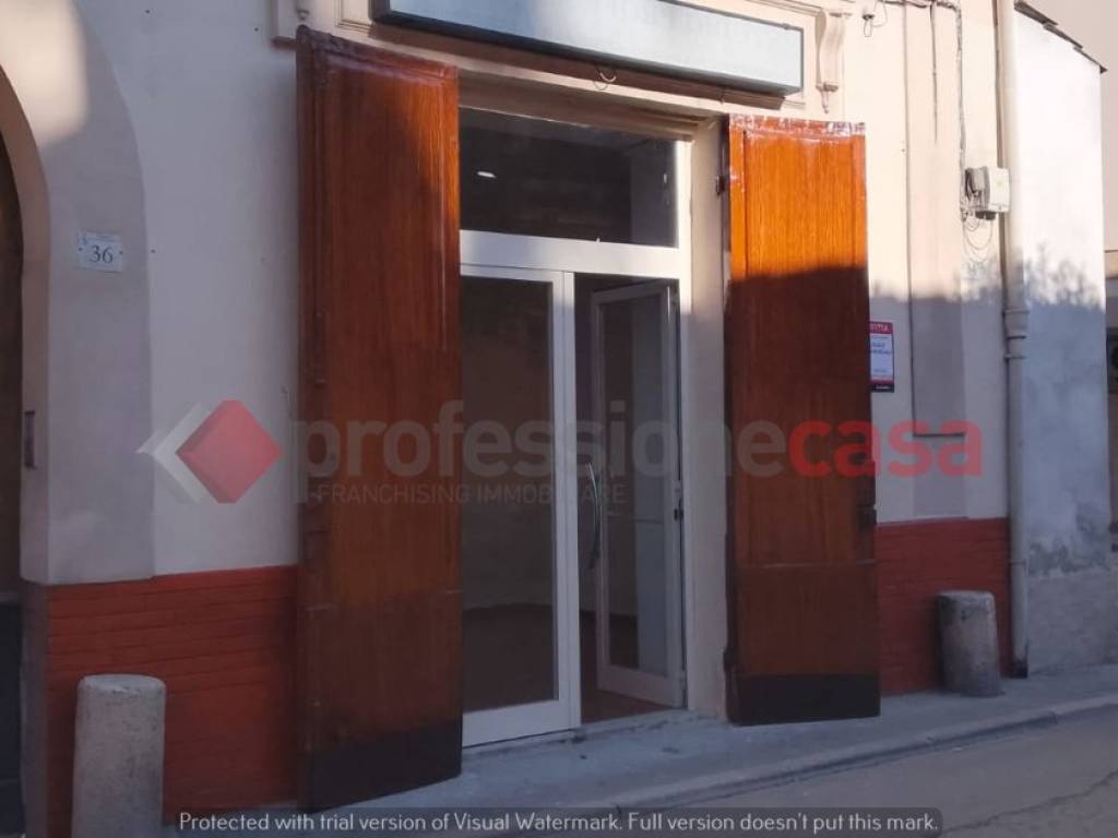 negozio in affitto a San Nicola la Strada