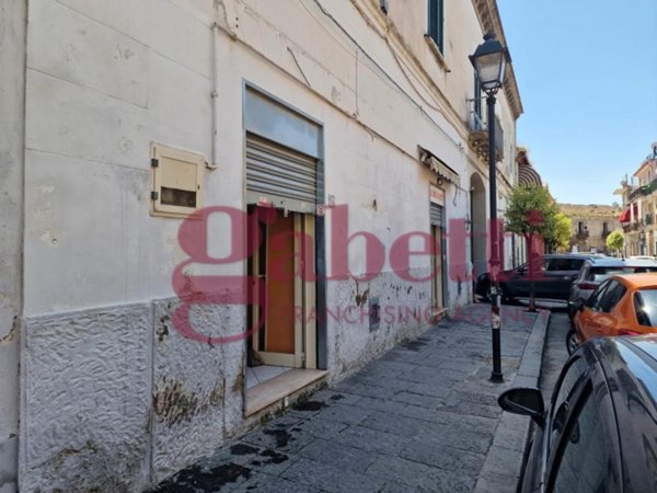negozio in affitto a San Nicola la Strada