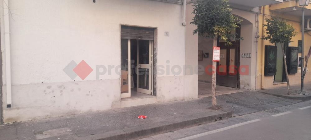 negozio in affitto a San Nicola la Strada
