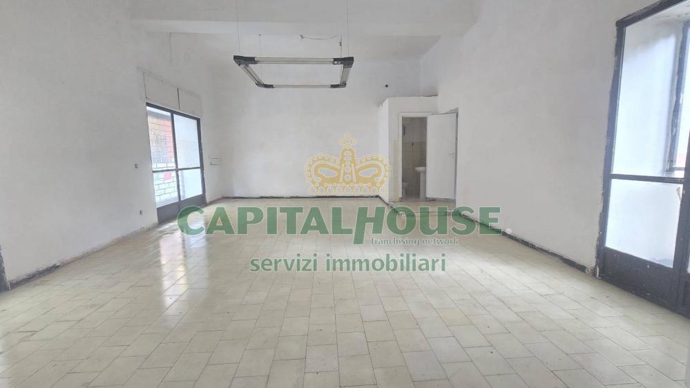 locale commerciale in affitto a San Nicola la Strada