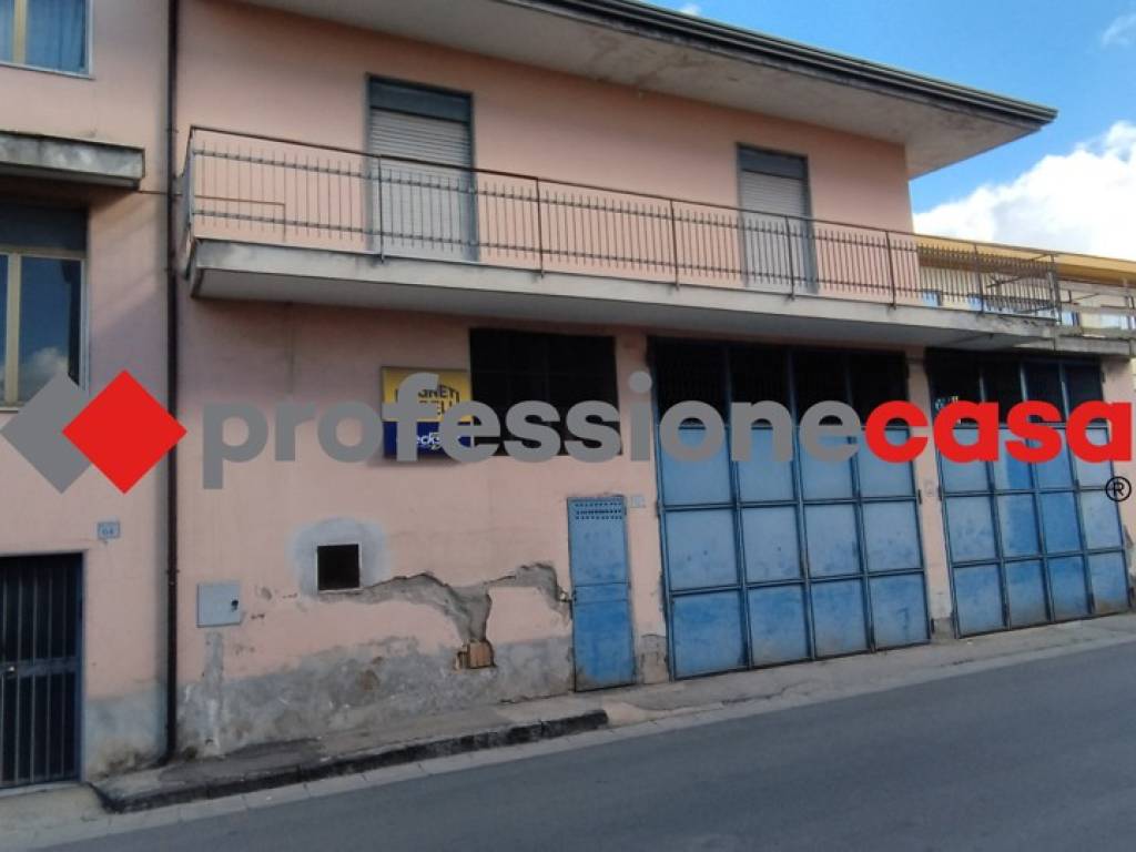 negozio in affitto a San Nicola la Strada