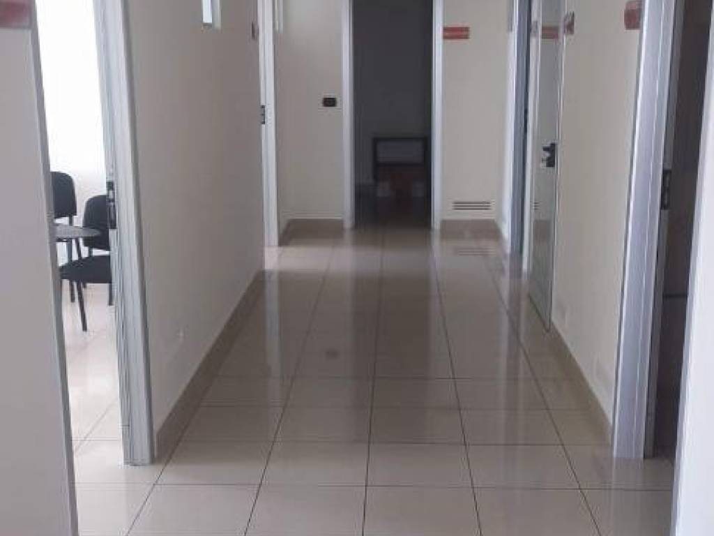 ufficio in affitto a San Nicola la Strada