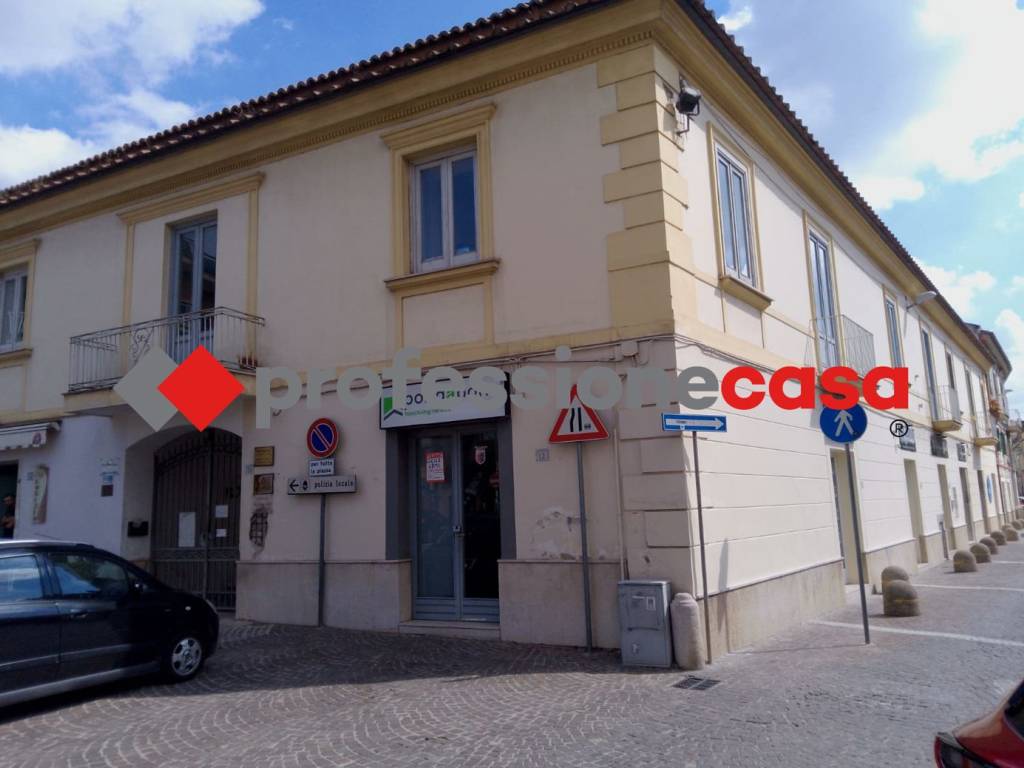negozio in affitto a San Nicola la Strada