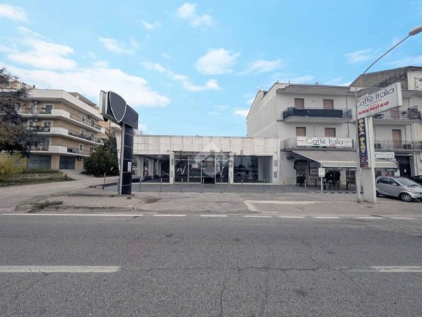 negozio in affitto a San Nicola la Strada