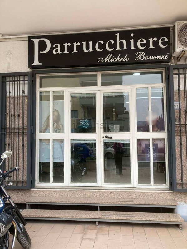 locale commerciale in affitto a San Nicola la Strada