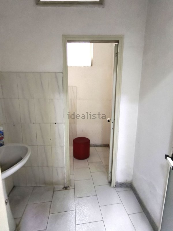 locale commerciale in affitto a San Nicola la Strada