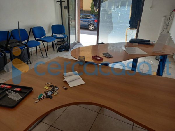 locale commerciale in affitto a San Nicola la Strada