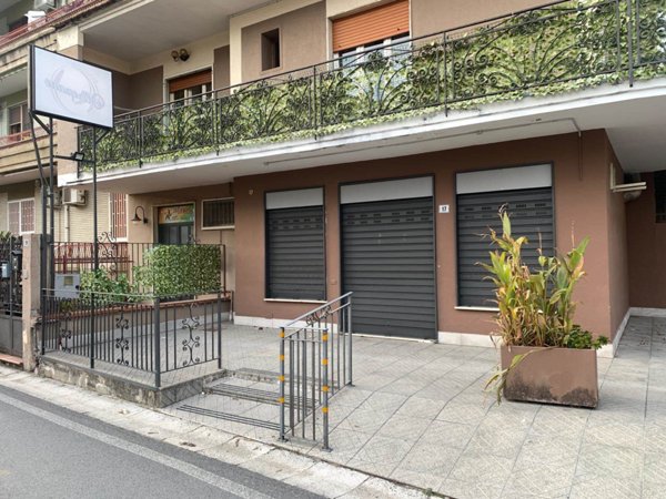 locale commerciale in affitto a San Prisco