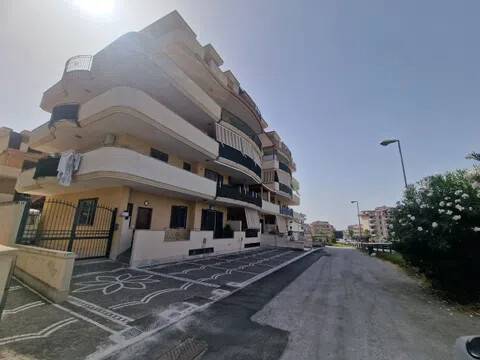 locale commerciale in affitto a San Prisco