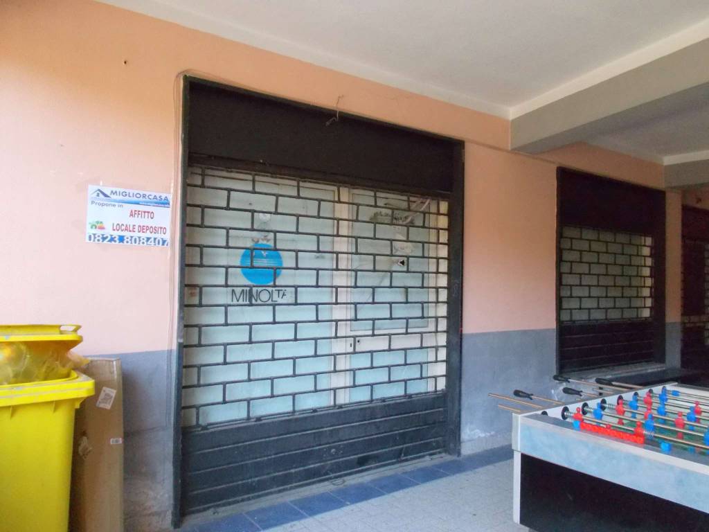 locale commerciale in affitto a Santa Maria a Vico