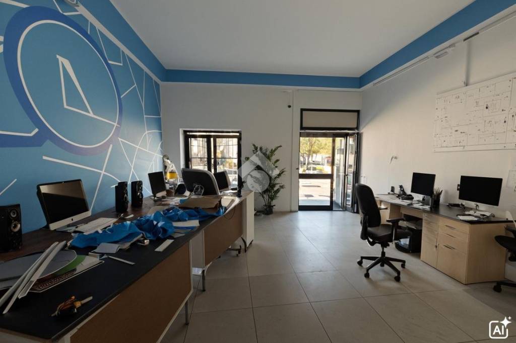 negozio in affitto a Santa Maria a Vico