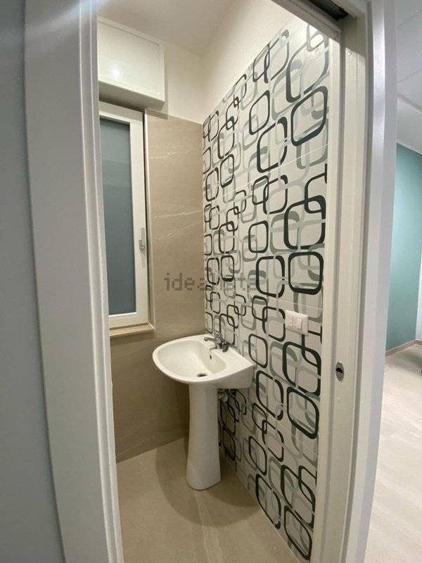 ufficio in affitto a Santa Maria a Vico