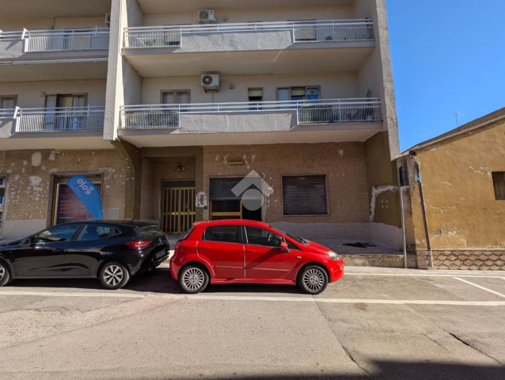 negozio in affitto a Santa Maria a Vico