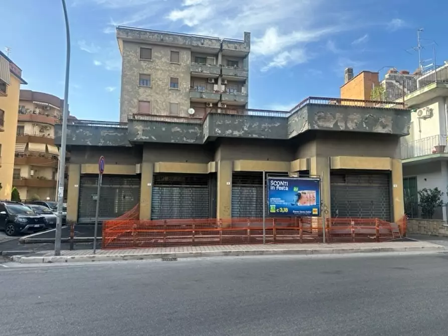 locale commerciale in affitto a Santa Maria Capua Vetere