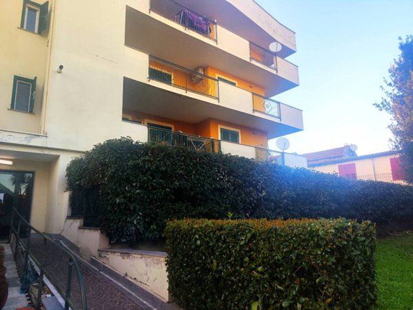 locale commerciale in affitto a Santa Maria Capua Vetere