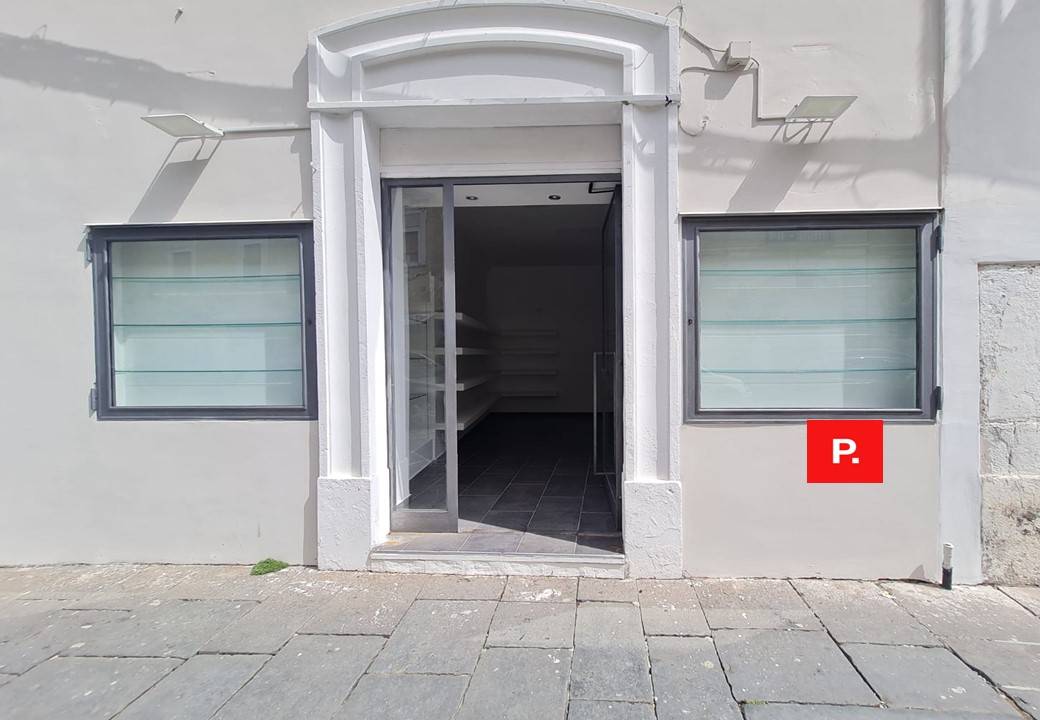 locale commerciale in affitto a Santa Maria Capua Vetere
