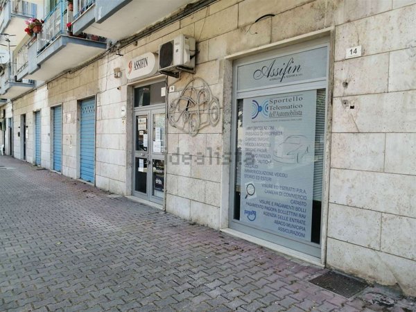 locale commerciale in affitto a Santa Maria Capua Vetere