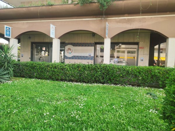 negozio in affitto a Santa Maria Capua Vetere
