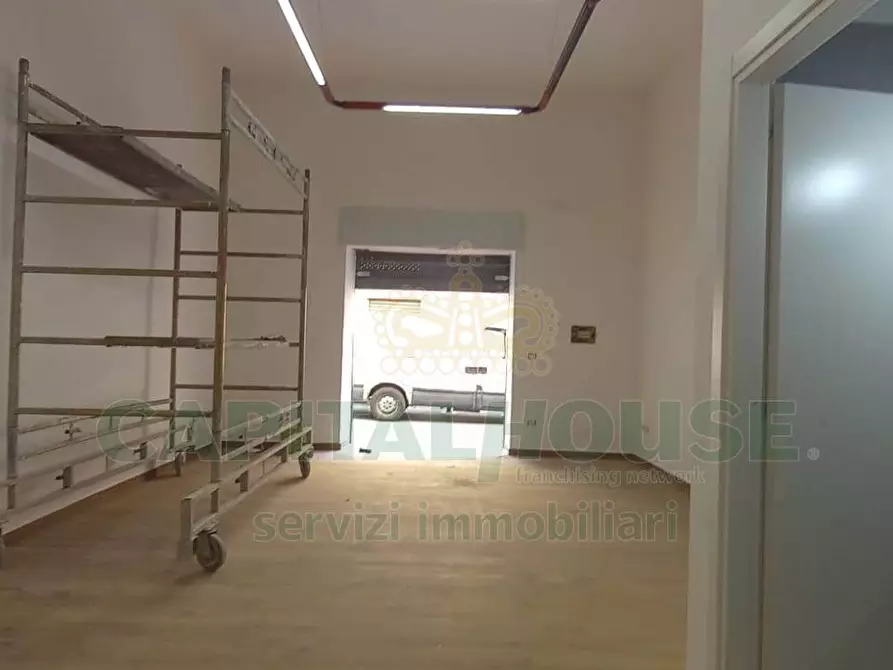 locale commerciale in affitto a Santa Maria Capua Vetere