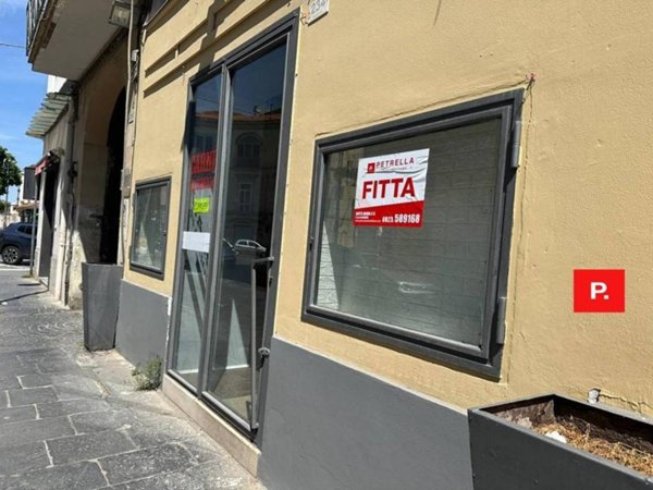 negozio in affitto a Santa Maria Capua Vetere