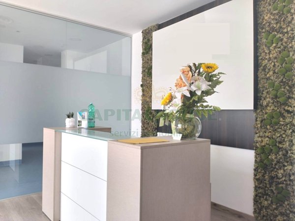 locale commerciale in affitto a Santa Maria Capua Vetere