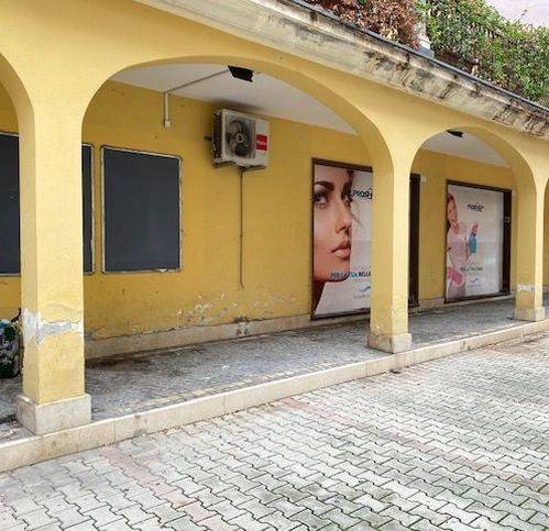 negozio in affitto a Santa Maria Capua Vetere