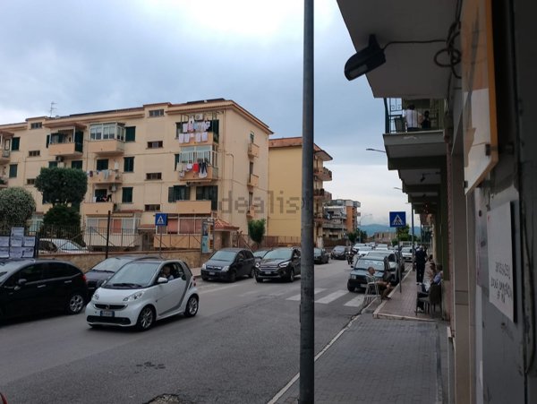 negozio in affitto a Santa Maria Capua Vetere