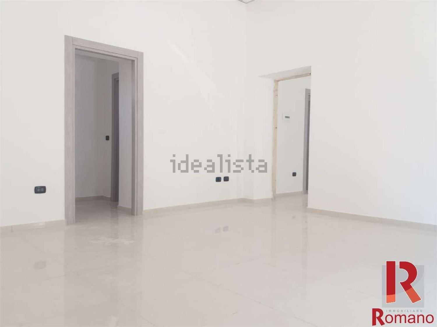 negozio in affitto a Santa Maria Capua Vetere