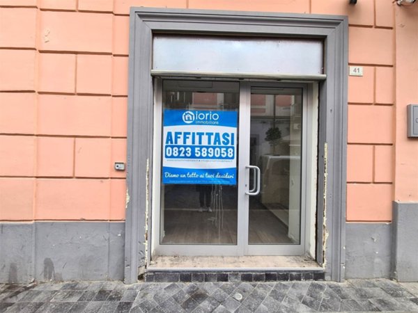 negozio in affitto a Santa Maria Capua Vetere