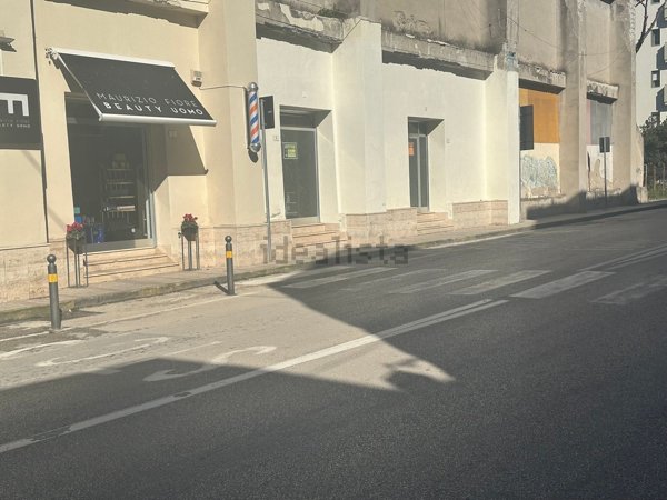 locale commerciale in affitto a Santa Maria Capua Vetere