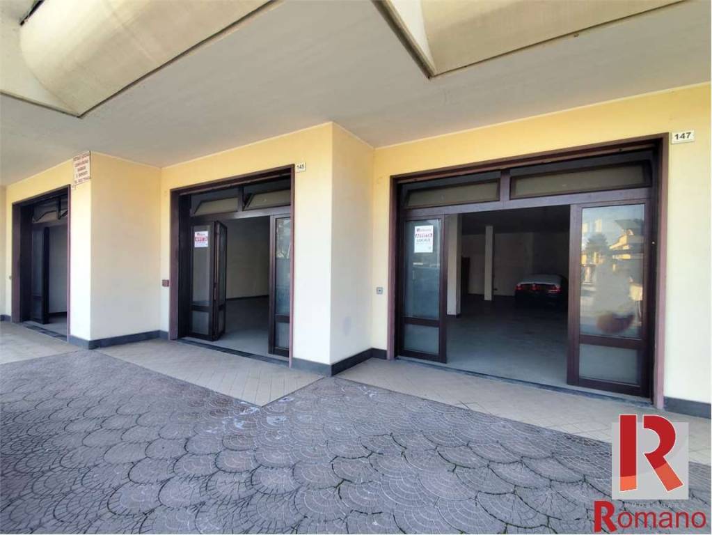 negozio in affitto a Santa Maria Capua Vetere