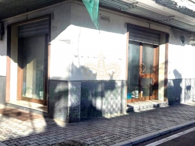 negozio in affitto a Santa Maria Capua Vetere