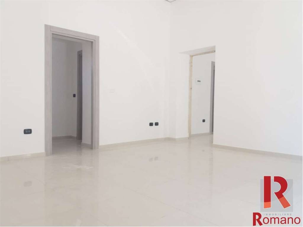 negozio in affitto a Santa Maria Capua Vetere